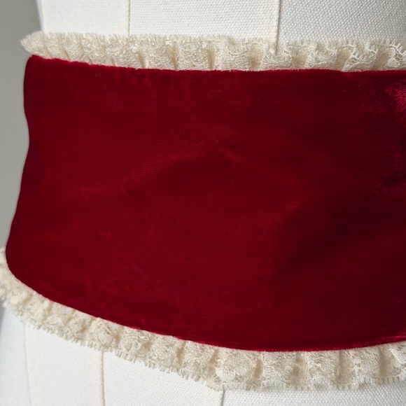 Romantic Vintage Red Velvet Corset Belt with Lace Trim-XS - Picture 3 of 12